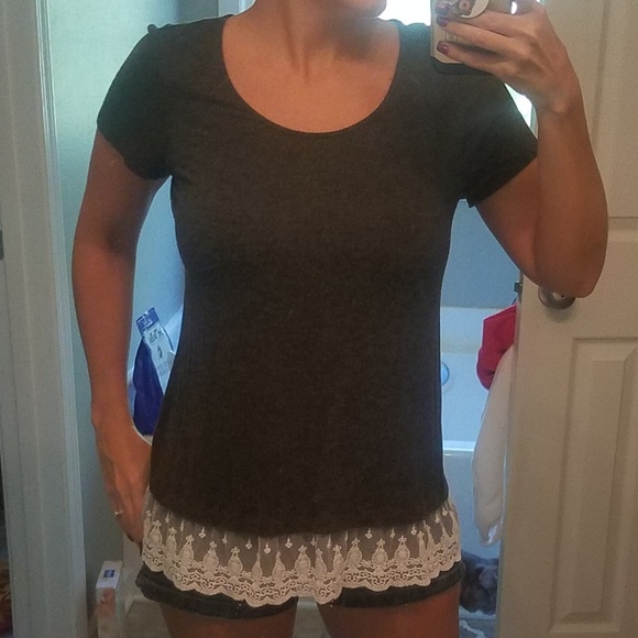 AB Studio Lace Trim Bottom Tee - Small - Picture 4 of 8